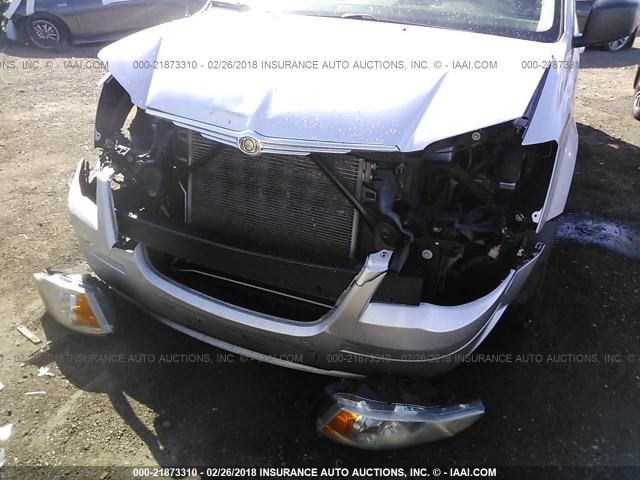 2A4RR4DEXAR215235 - 2010 CHRYSLER TOWN & COUNTRY LX SILVER photo 6