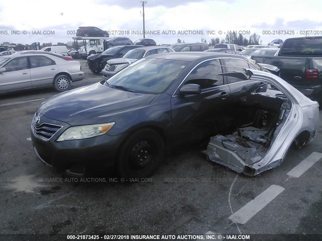 4T1BF3EK9BU619951 - 2011 TOYOTA CAMRY SE/LE/XLE 灰色 照片 2