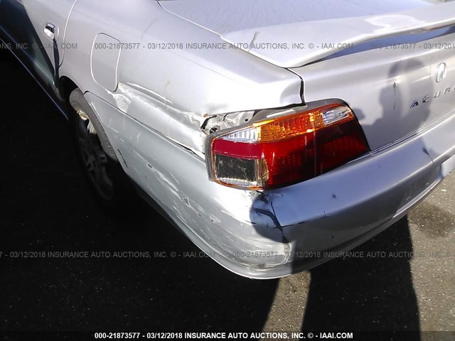 19UUA5673YA027572 - 2000 ACURA 3.2TL SILVER photo 6