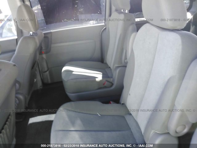 KNDMG4C75C6503487 - 2012 KIA SEDONA LX SILVER photo 8