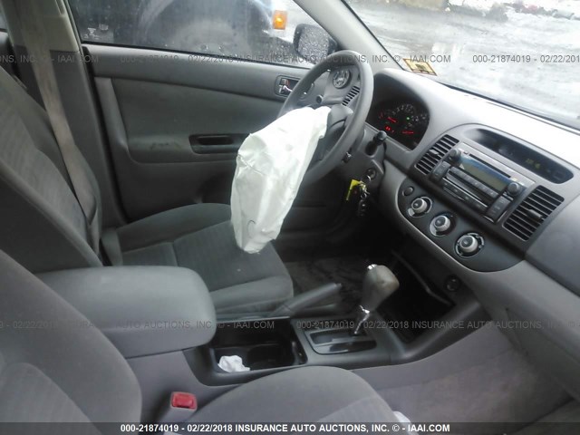 4T1BE30K75U383069 - 2005 TOYOTA CAMRY LE/XLE/SE 黑色 照片 5