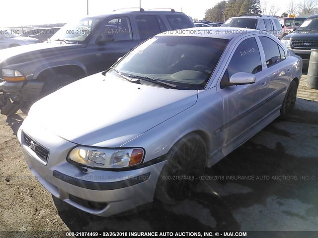 YV1RH52Y542417764 - 2004 VOLVO S60 R 银色 照片 2