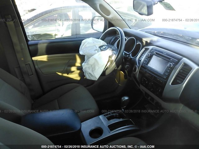 5TFUX4EN2DX023088 - 2013 TOYOTA TACOMA ACCESS CAB Schwarz Foto 5
