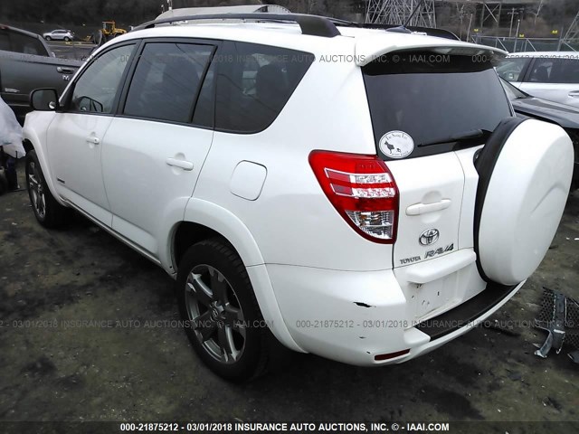 JTMRF4DV5A5025712 - 2010 TOYOTA RAV4 SPORT WHITE photo 3