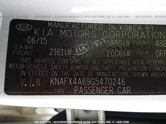 KNAFX4A69G5470246 - 2016 KIA FORTE LX SILVER photo 9