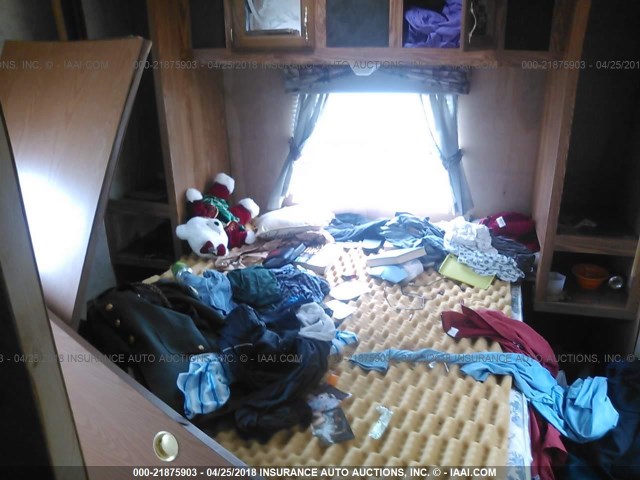 4X4TCKC223P087449 - 2003 FOREST RIVER OTHER  WHITE photo 8