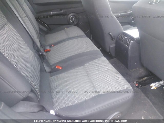 1J4RH4GK0AC113875 - 2010 JEEP COMMANDER SPORT Weiß Foto 8