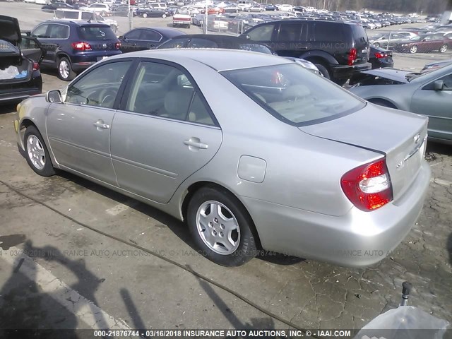 4T1BF32K02U016701 - 2002 TOYOTA CAMRY LE/XLE/SE GRAY photo 3