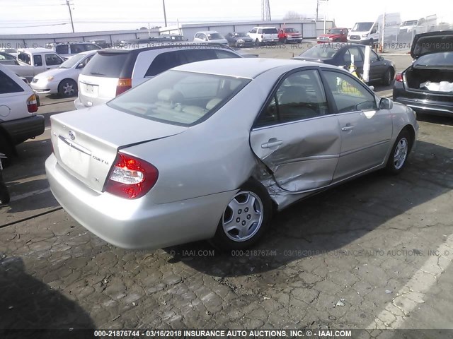 4T1BF32K02U016701 - 2002 TOYOTA CAMRY LE/XLE/SE GRAY photo 4