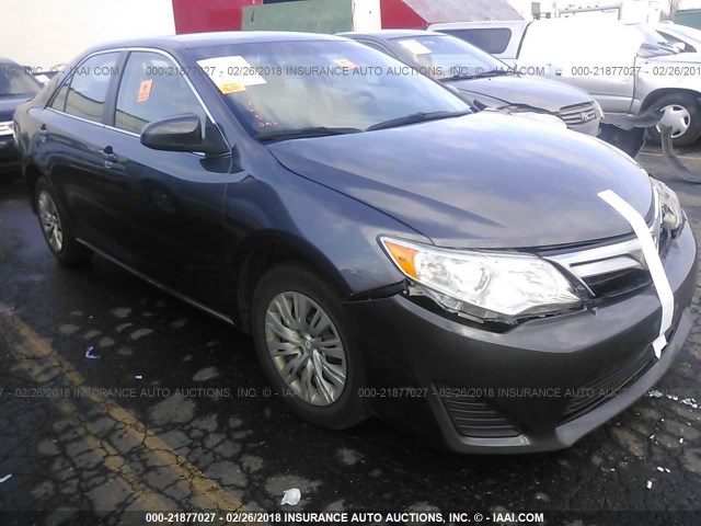 4T1BF1FKXEU370745 - 2014 TOYOTA CAMRY L/SE/LE/XLE 灰色 照片 1