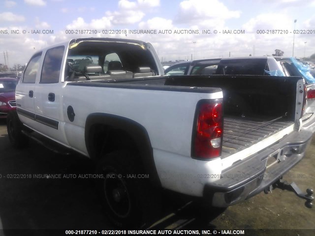 1GCHC23U55F899270 - 2005 CHEVROLET SILVERADO C2500 HEAVY DUTY WHITE photo 3