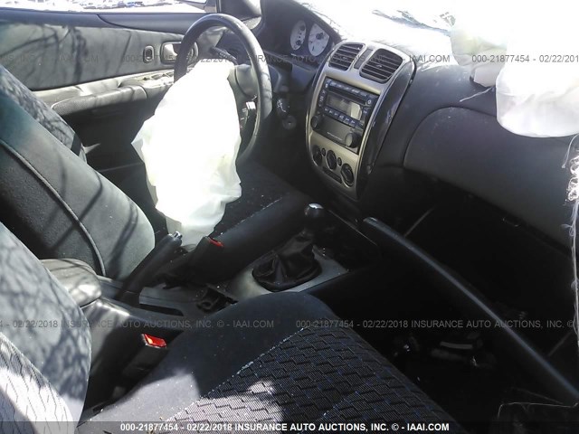 JM1BJ246721486688 - 2002 MAZDA PROTEGE PR5 银色 照片 5