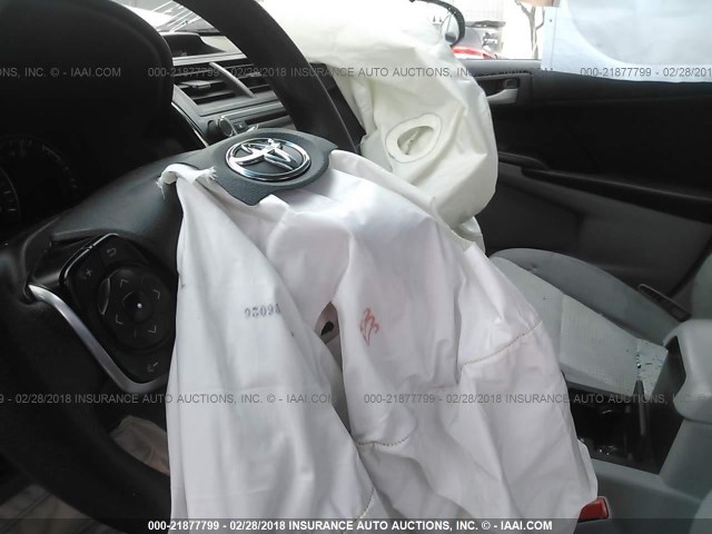 4T4BF1FK0CR231940 - 2012 TOYOTA CAMRY SE/LE/XLE 黑色 照片 5