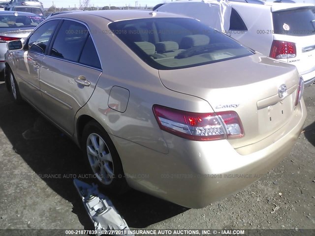 4T1BF3EKXBU702384 - 2011 TOYOTA CAMRY SE/LE/XLE BEIGE photo 3