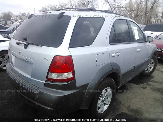 KNDJC733155402808 - 2005 KIA SORENTO EX/LX SILVER photo 4