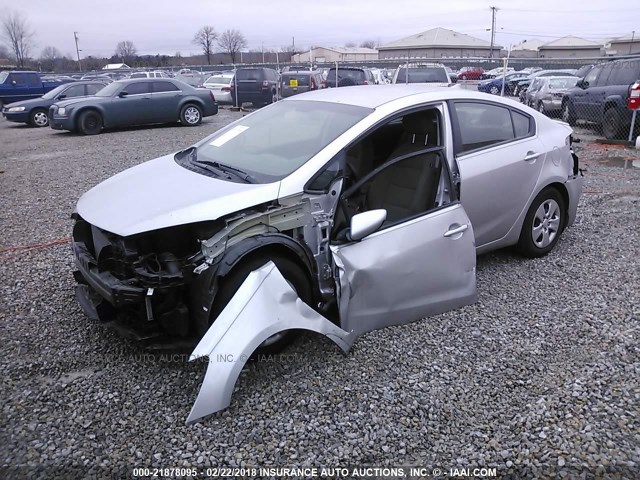 KNAFK4A66G5534595 - 2016 KIA FORTE LX SILVER photo 2