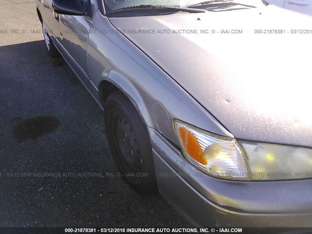 4T1BG22K3YU013050 - 2000 TOYOTA CAMRY CE/LE/XLE 金色 照片 6