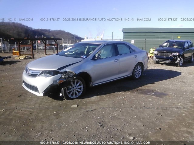 4T1BF1FK2CU517430 - 2012 TOYOTA CAMRY SE/LE/XLE SILVER photo 2