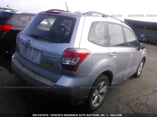 JF2SJABC2FH524524 - 2015 SUBARU FORESTER 2.5I SILVER photo 4