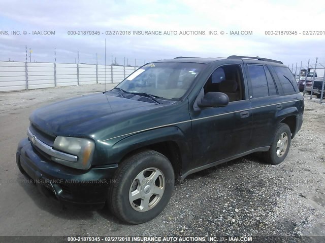 1GNDS13S432337530 - 2003 CHEVROLET TRAILBLAZER  GREEN photo 2