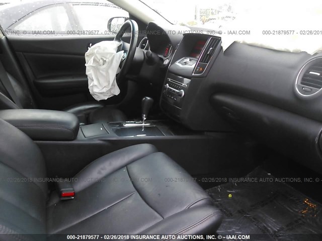 1N4AA5AP7DC801657 - 2013 NISSAN MAXIMA S/SV SILVER photo 5