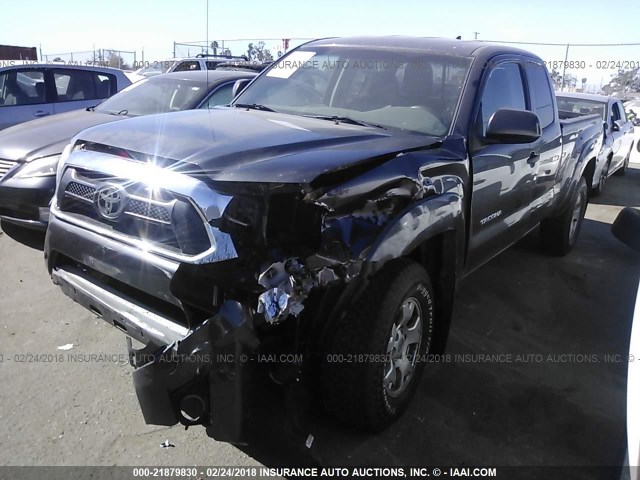 5TFTU4GN5CX025692 - 2012 TOYOTA TACOMA PRERUNNER ACCESS CAB GRAY photo 2