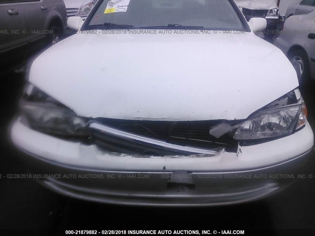 JT2BF28K410299768 - 2001 TOYOTA CAMRY LE/XLE WHITE photo 6
