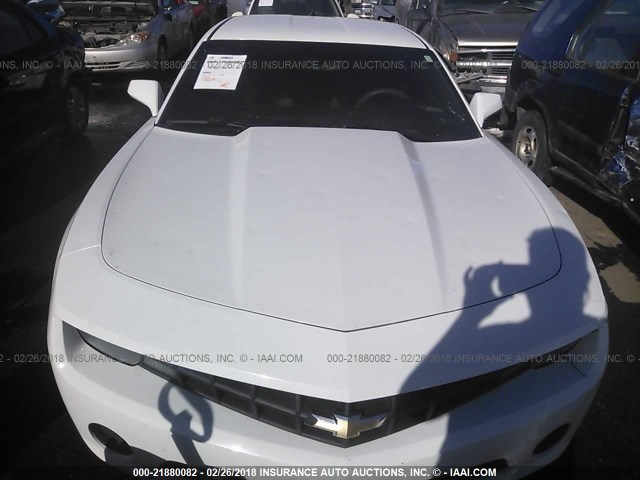 2G1FA1E34C9140135 - 2012 CHEVROLET CAMARO LS WHITE photo 6