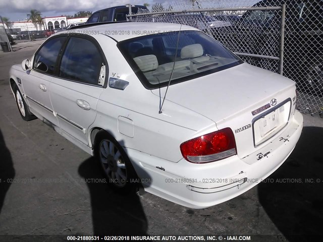 KMHWF35H63A756869 - 2003 HYUNDAI SONATA GLS/LX WHITE photo 3