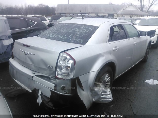 2C3LA53G68H121711 - 2008 CHRYSLER 300 TOURING SILVER photo 4