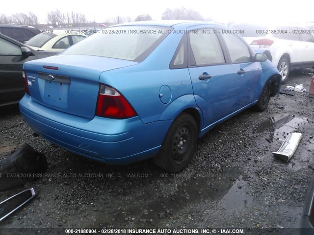 1FAFP34NX7W135982 - 2007 FORD FOCUS ZX4/S/SE/SES 蓝色 照片 4