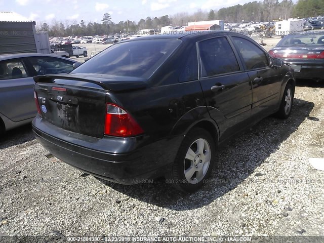 1FAHP34N57W200083 - 2007 FORD FOCUS ZX4/S/SE/SES 黑色 照片 4