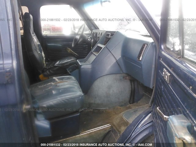 2GNDG15HXK4125747 - 1989 CHEVROLET G10 BLUE photo 5