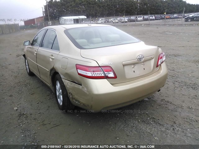 4T1BF3EKXBU203648 - 2011 TOYOTA CAMRY SE/LE/XLE GOLD photo 3
