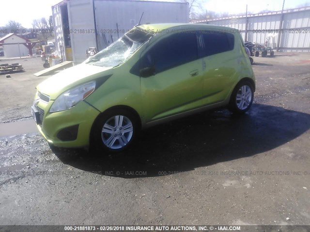 KL8CD6S94DC507433 - 2013 CHEVROLET SPARK 1LT Зеленый фото 2