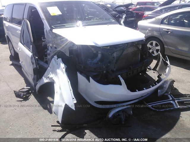 2C4RDGBG2GR262844 - 2016 DODGE GRAND CARAVAN SE WHITE photo 6