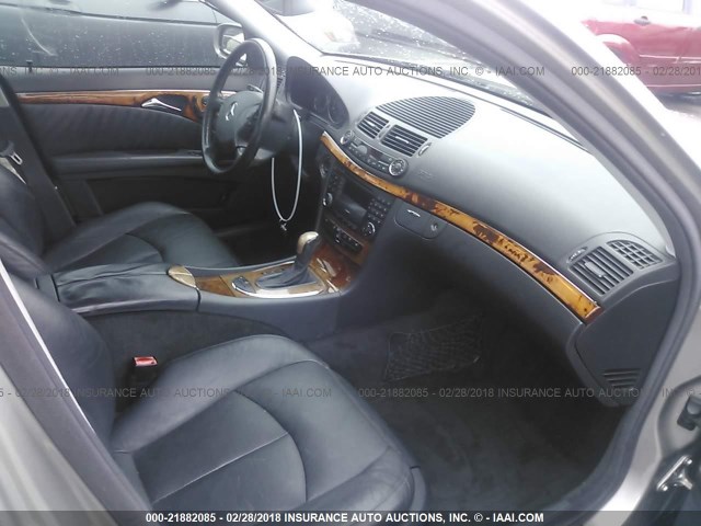 WDBUF70J63A302584 - 2003 MERCEDES-BENZ E 500 Champagne photo 5