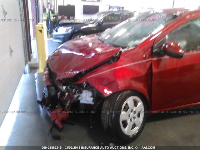 1G1JA6SG0D4182031 - 2013 CHEVROLET SONIC LS RED photo 6