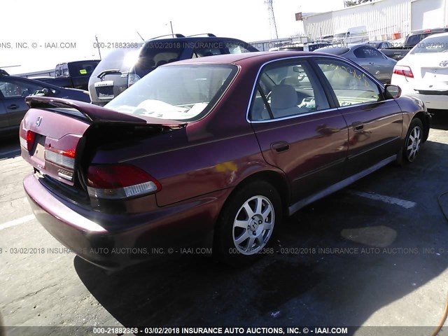 1HGCG567X2A110711 - 2002 HONDA ACCORD SE RED photo 4