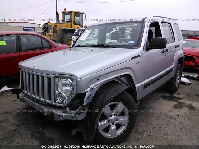 1C4PJMAK0CW189950 - 2012 JEEP LIBERTY SPORT 银色 照片 2