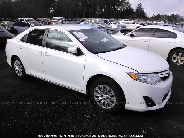 4T4BF1FK0ER421370 - 2014 TOYOTA CAMRY L/SE/LE/XLE 白色 照片 1
