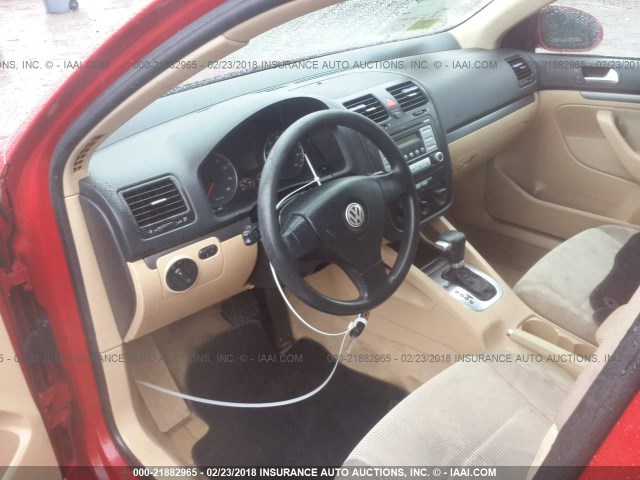 3VWHM71KX8M054637 - 2008 VOLKSWAGEN JETTA S 红色 照片 5