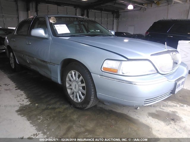 1LNHM81VX6Y644210 - 2006 LINCOLN TOWN CAR SIGNATURE Light Blue photo 1