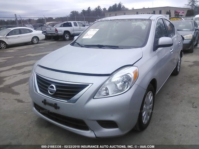 3N1CN7AP5DL869420 - 2013 NISSAN VERSA S/S PLUS/SV/SL SILVER photo 2