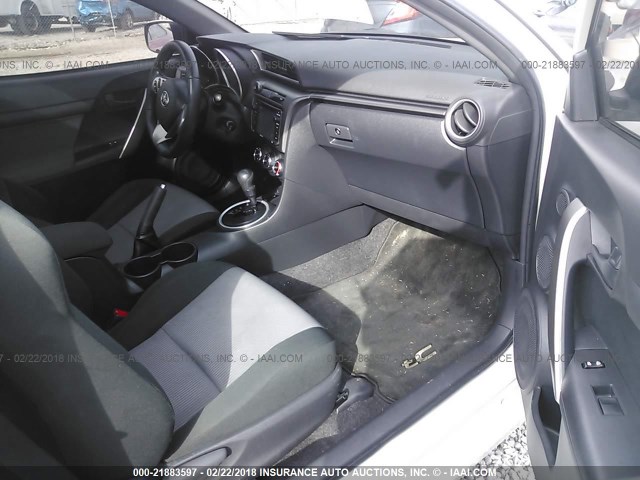 JTKJF5C74E3083147 - 2014 TOYOTA SCION TC WHITE photo 5