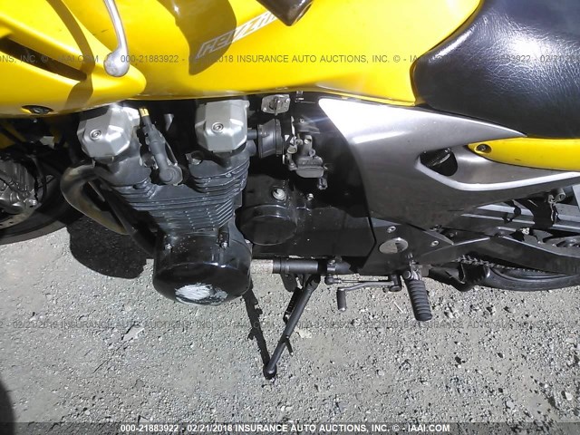 JKAZRDH183A010978 - 2003 KAWASAKI ZR750 G YELLOW photo 9