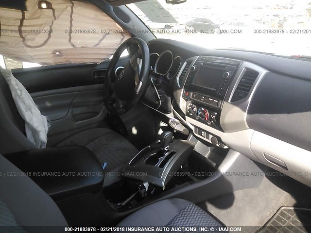 5TFJU4GN1DX047830 - 2013 TOYOTA TACOMA DOUBLE CAB PRERUNNER WHITE photo 5