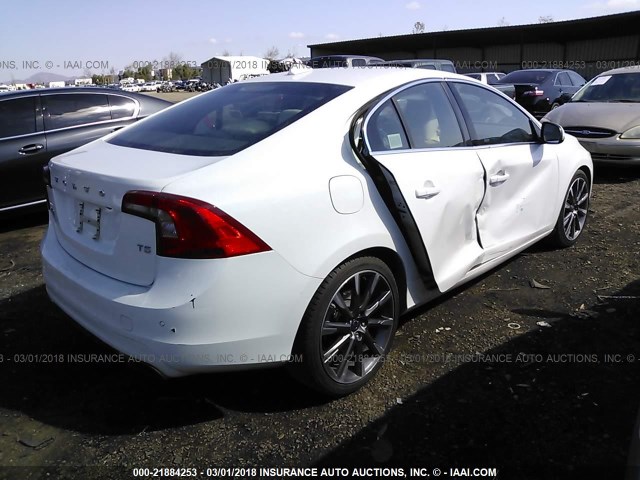 YV140MFK7F2359645 - 2015 VOLVO S60 PREMIER WHITE photo 4