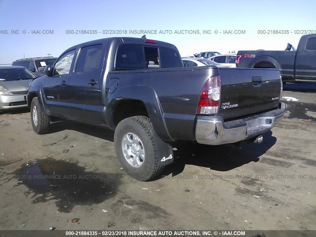 3TMLU4EN1FM186523 - 2015 TOYOTA TACOMA DOUBLE CAB/TRD PRO GRAY photo 3