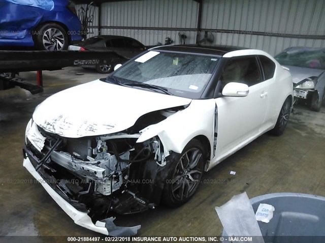 JTKJF5C72GJ017971 - 2016 TOYOTA SCION TC WHITE photo 2